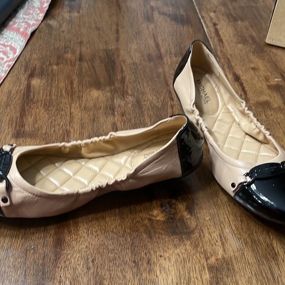 Michael Kors ballet flats. New - Picture 5 of 7